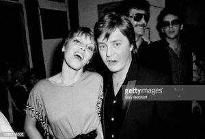 Portrait of American Rock musicians Pat Benatar (left) and Rick Derringer at Catch a Rising Star comedy club, New York, New York, November 22, 1980. (Photo by Gary Gershoff/Getty Images)